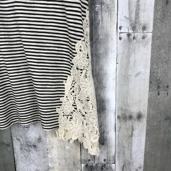 Anthropolgie Meadow Rue Lace Edge Tee XS EUC - Picture 4 of 8